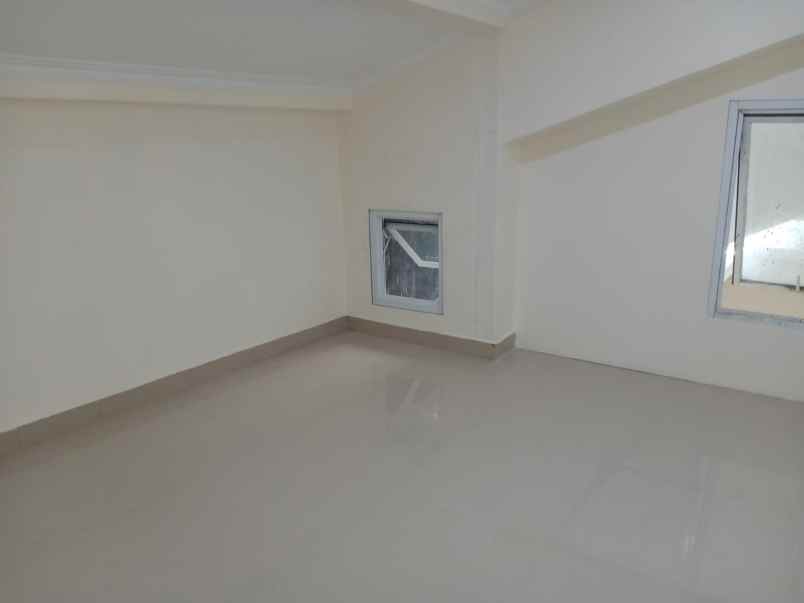 dijual rumah perumnas depok 1