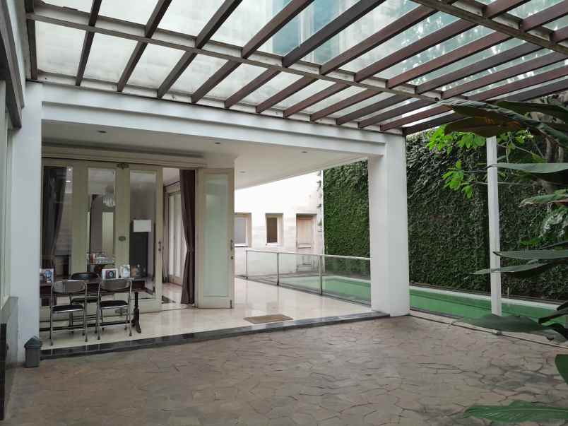 dijual rumah pesanggrahan