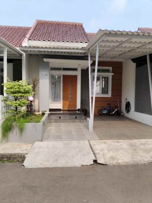 dijual rumah pesona sawangan residence