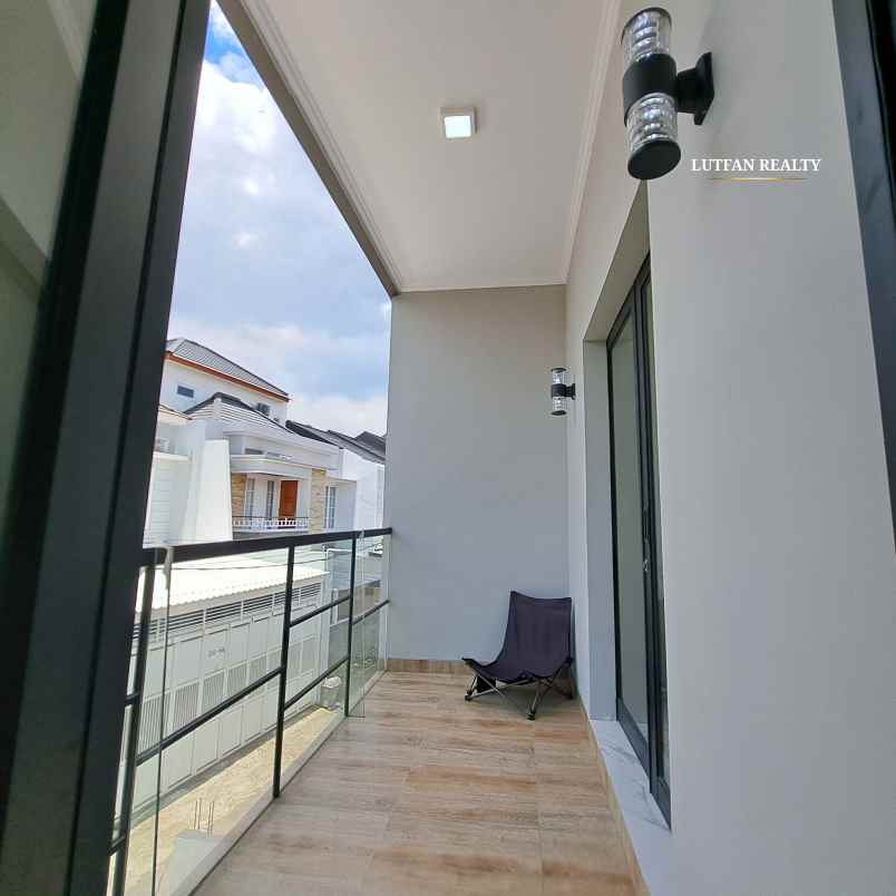 dijual rumah poltangan