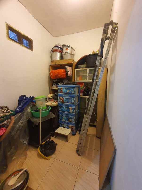 dijual rumah pondok aren
