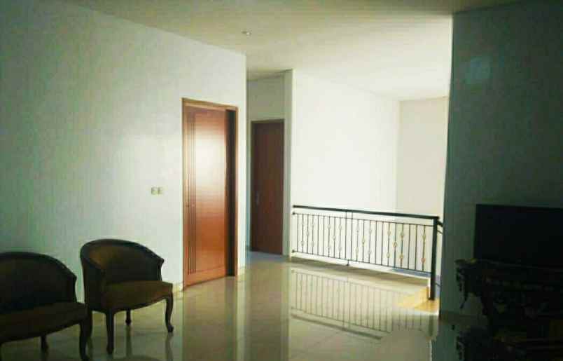 dijual rumah pondok gede