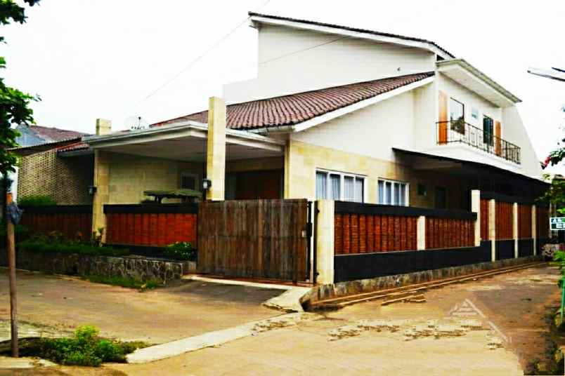 dijual rumah pondok gede