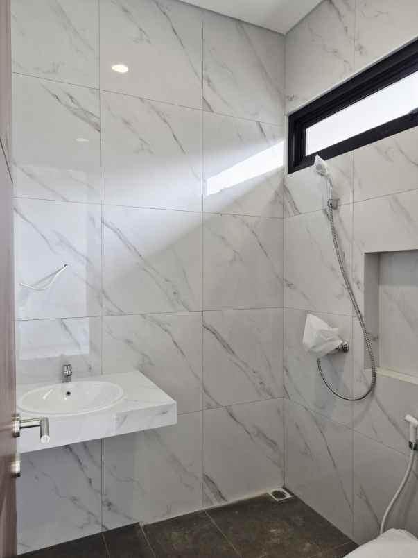 dijual rumah pondok hijau