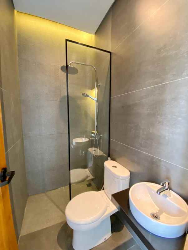 dijual rumah pondok indah