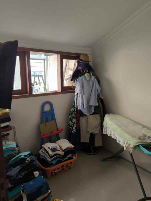 dijual rumah pondok pekayon indah