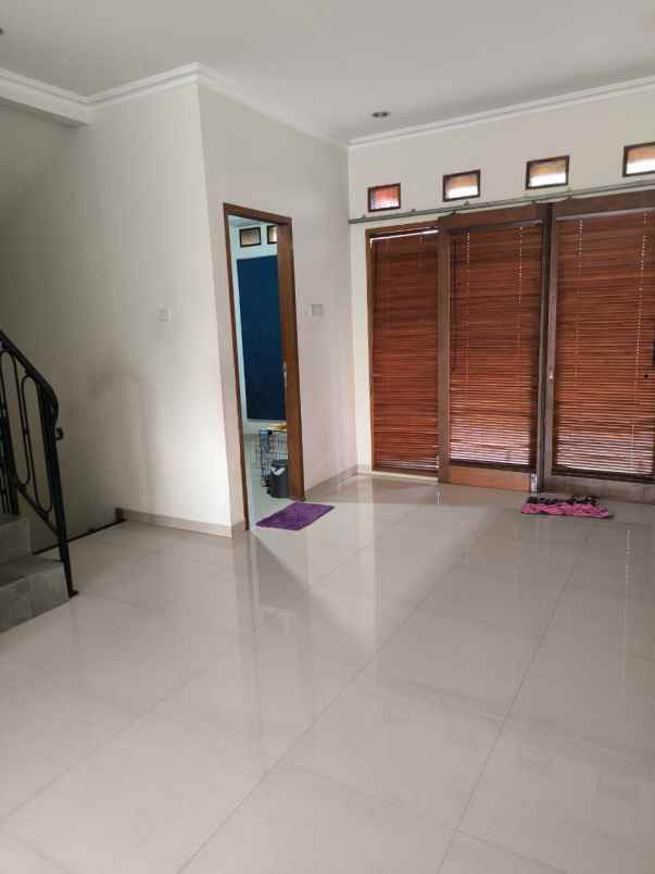 dijual rumah pondok pekayon indah