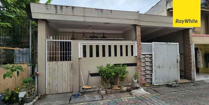 dijual rumah pradah kalikendal