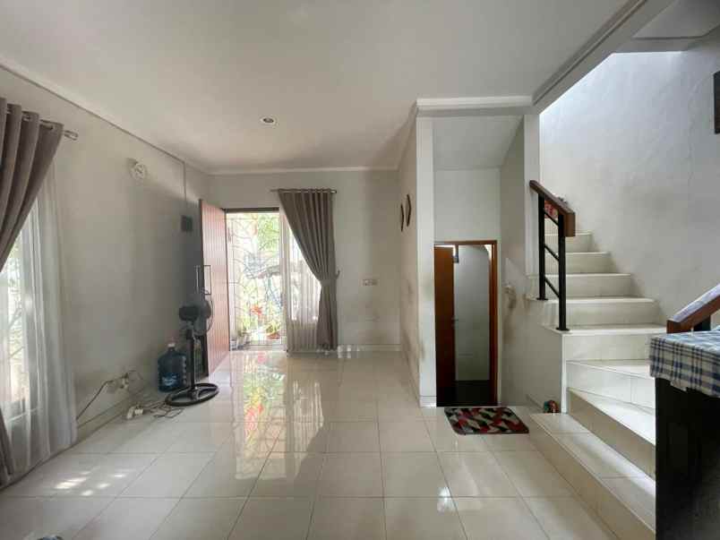 dijual rumah premier savana bantar