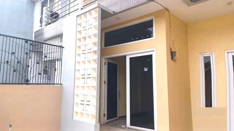 dijual rumah pulo gebang cakung