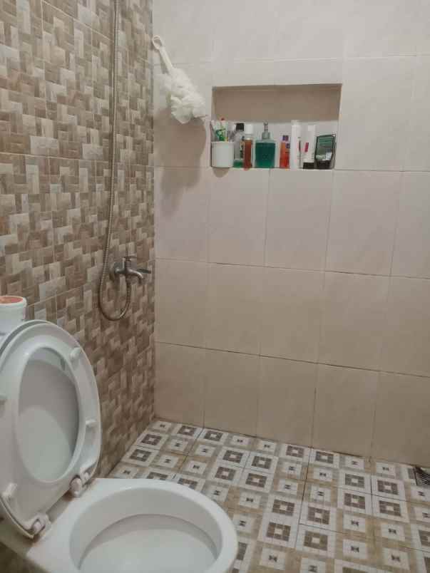 dijual rumah puri arsana bojongsari depok