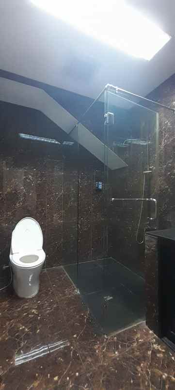 dijual rumah puri hijau town house