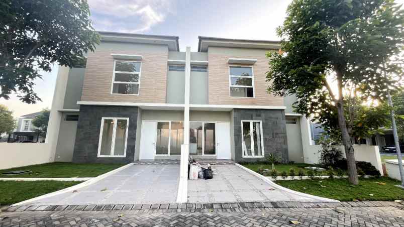 dijual rumah puri indah ketintang