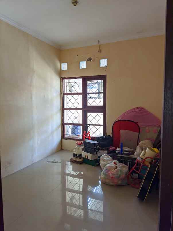 dijual rumah puri surya jaya