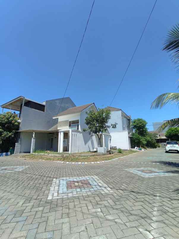 dijual rumah puri surya jaya