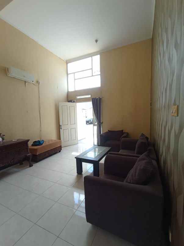 dijual rumah puri surya jaya