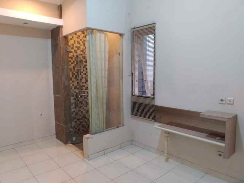 dijual rumah purimas