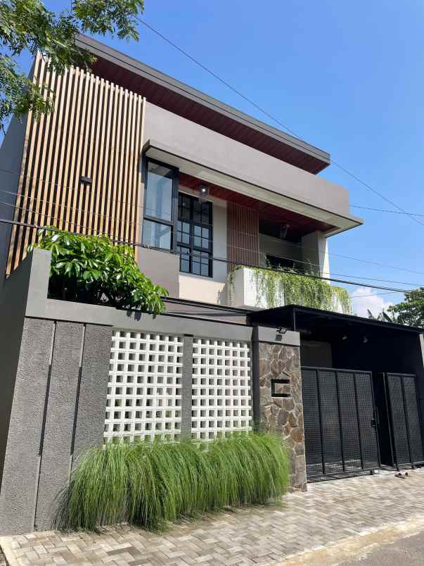 dijual rumah purwomartani kalasan