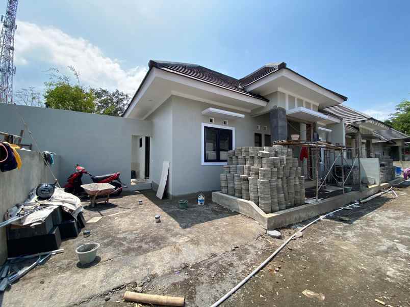 dijual rumah randugunting tamanmartani