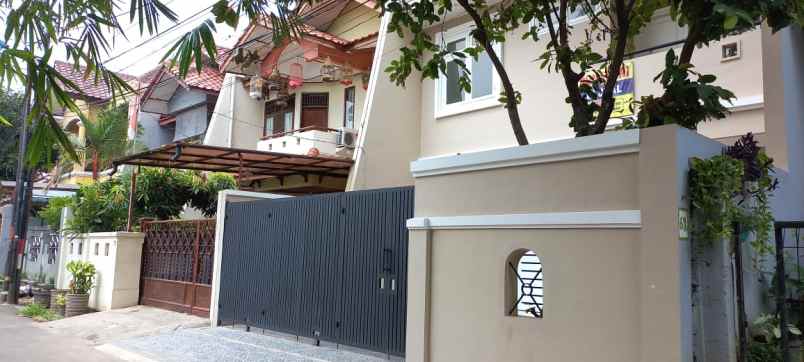 dijual rumah rawa domba