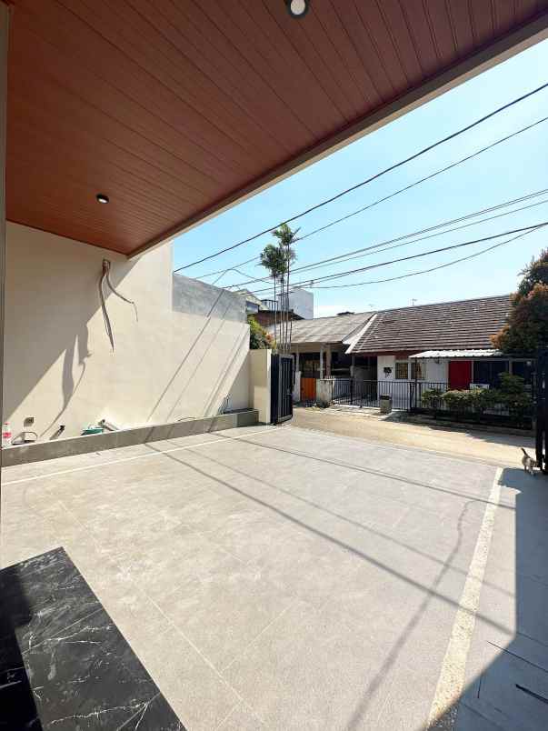 dijual rumah rawamangun