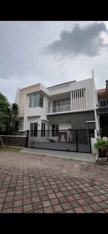 dijual rumah regency 21