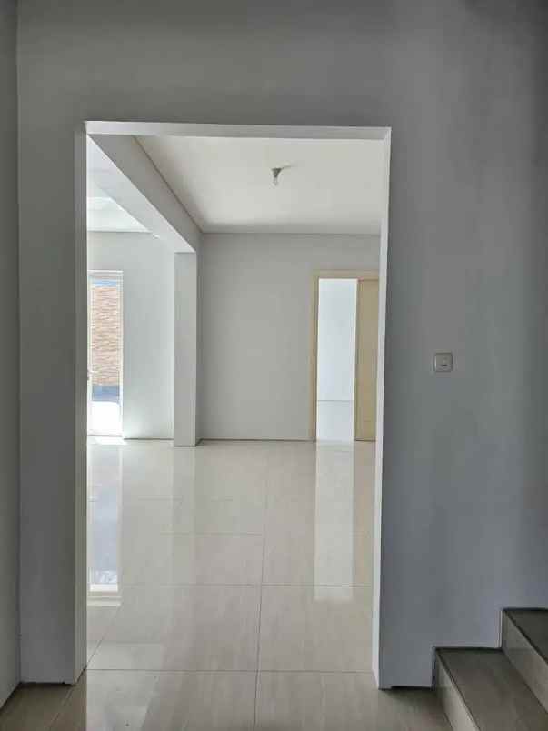 dijual rumah royal residence cluster richmond surabaya