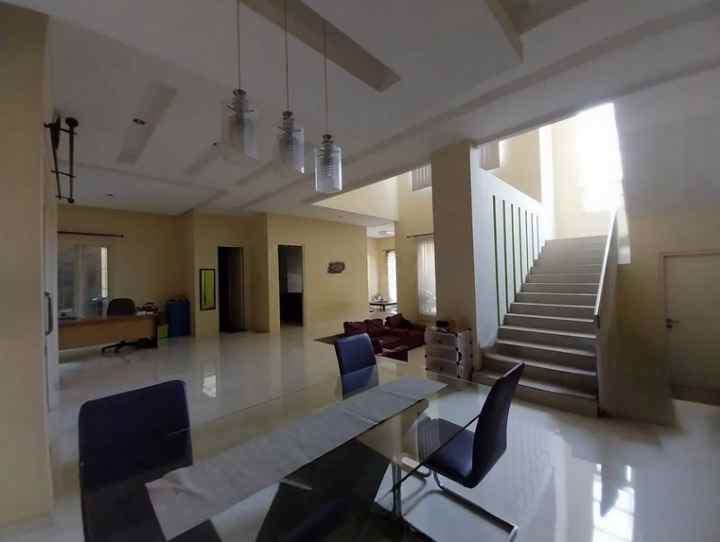 dijual rumah rungkut asri