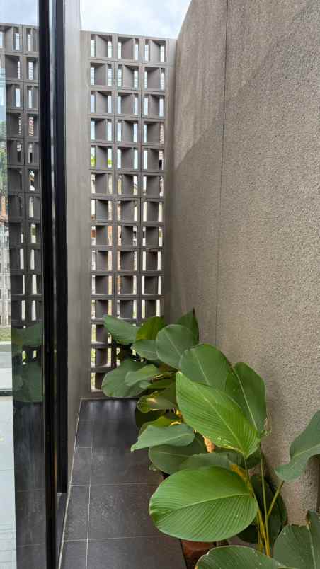 dijual rumah sayegan