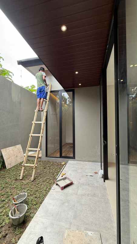 dijual rumah sayegan