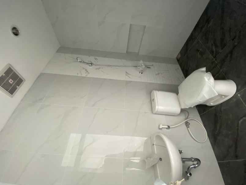 dijual rumah sektor 8b gading serpong