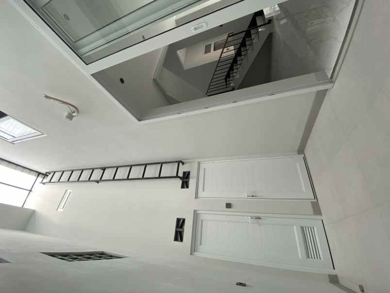 dijual rumah sektor 8b gading serpong