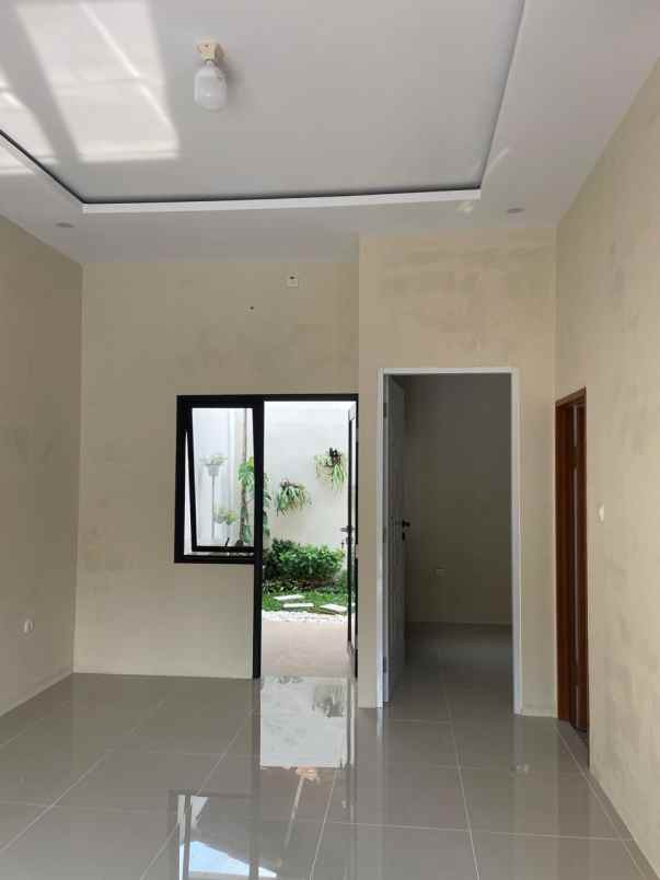 dijual rumah selangkah ke lrt cikunir 2