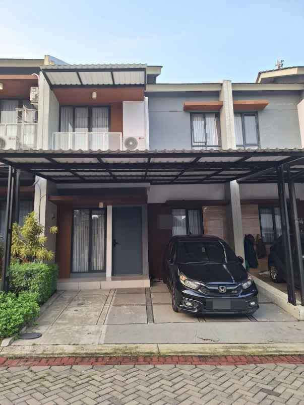 dijual rumah serpong lagoon
