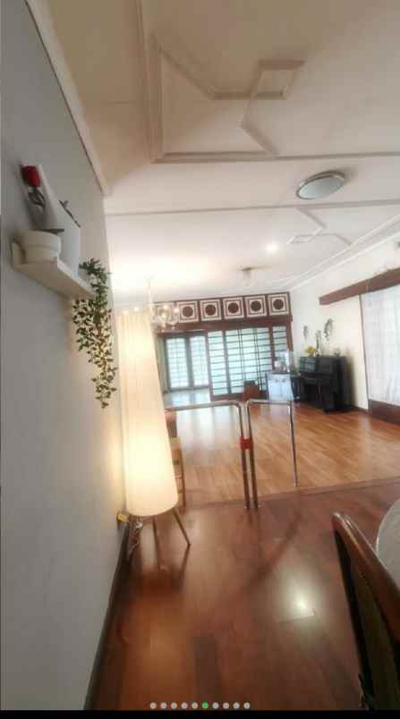 dijual rumah setrasari