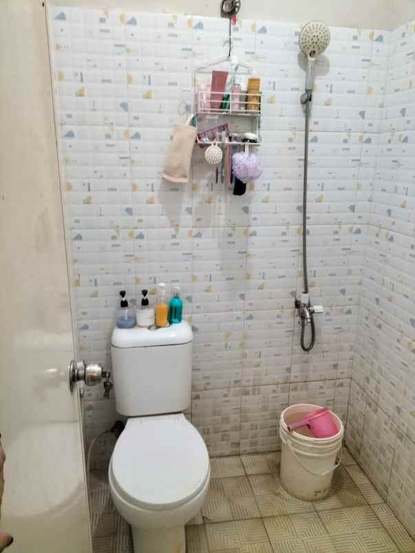 dijual rumah setu bekasi