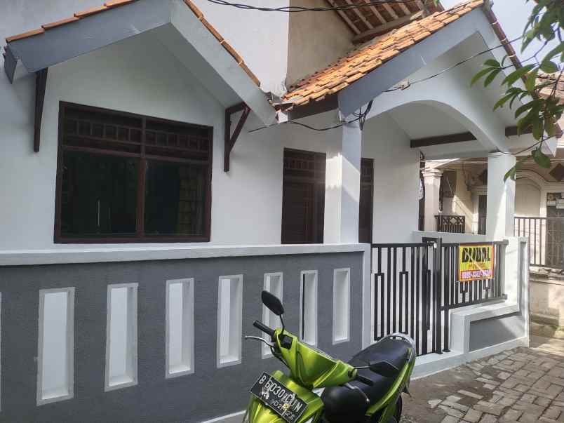 dijual rumah shm harga nego cikokol tangerang
