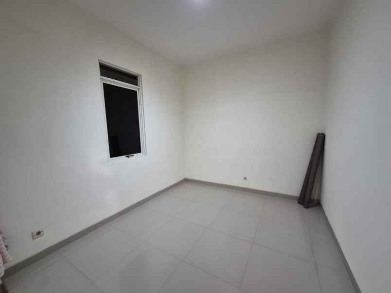 dijual rumah siap huni cluster indira suvarna sutera