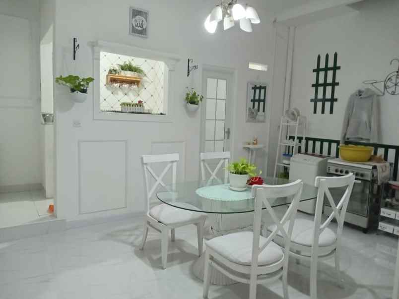 dijual rumah siap pakai di vila indah permai