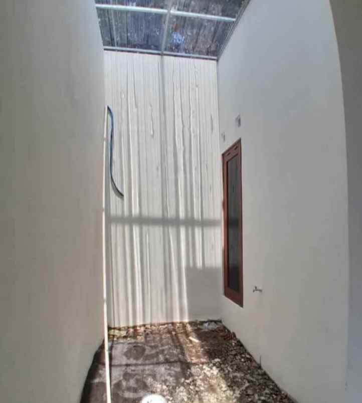 dijual rumah sidomoyo