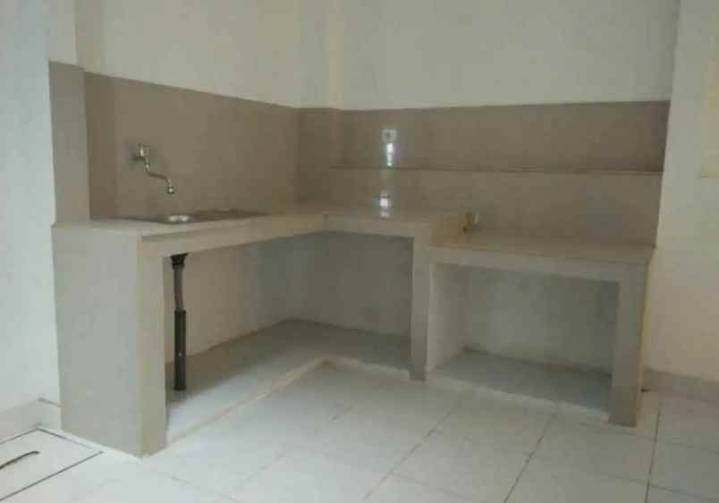 dijual rumah sinar waluyo