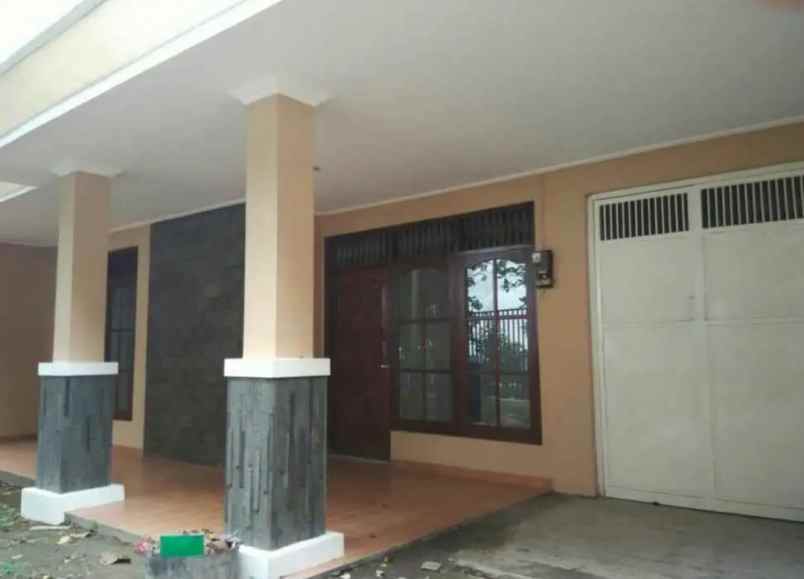 dijual rumah sinar waluyo