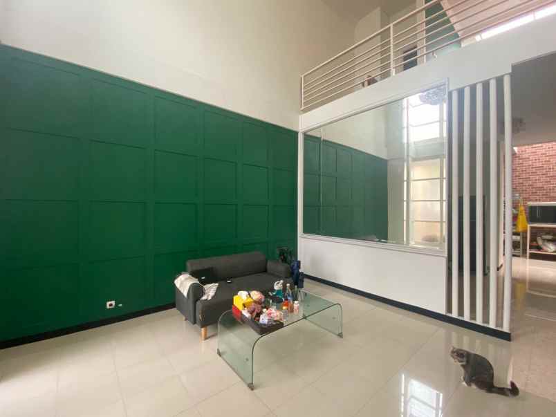 dijual rumah taman galaxy