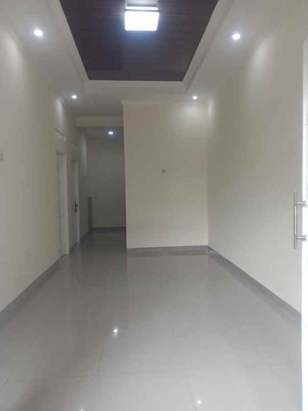 dijual rumah taman harapan baru