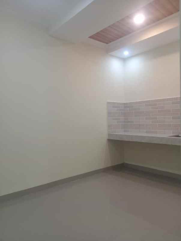 dijual rumah taman harapan baru