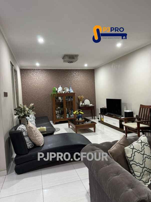 dijual rumah taman modern