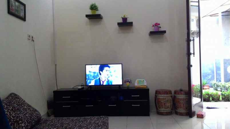 dijual rumah tanah baru