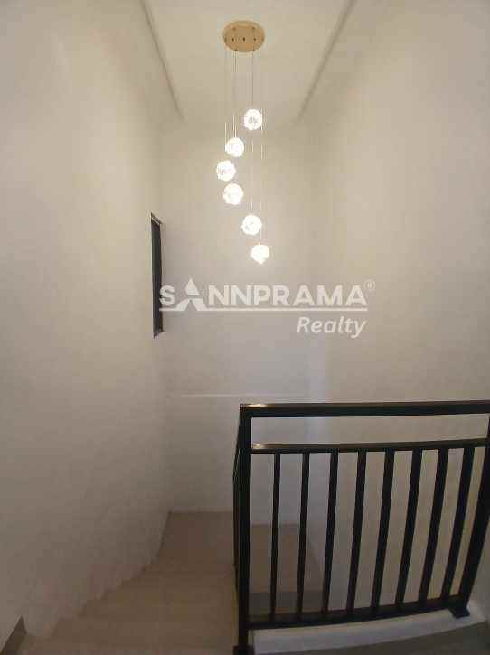 dijual rumah tanah baru