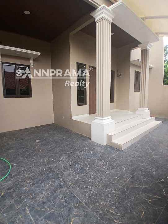 dijual rumah tanah baru