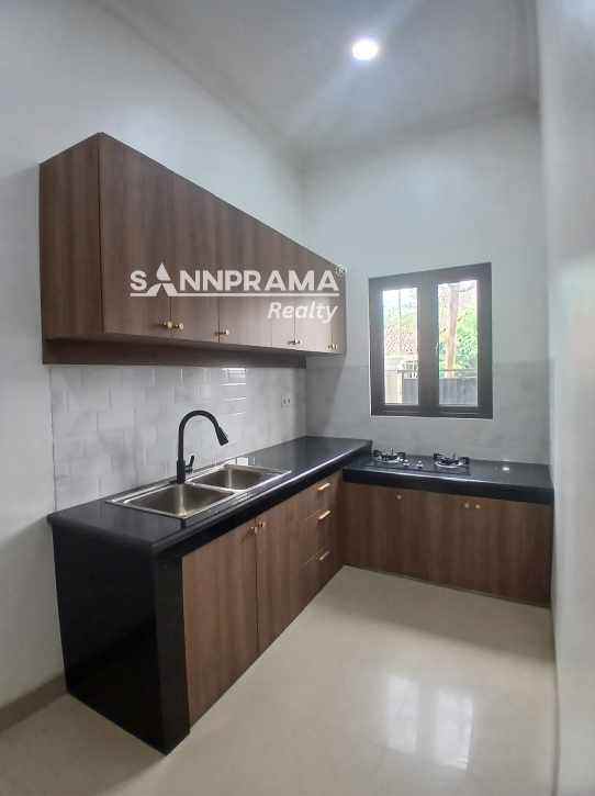 dijual rumah tanah baru